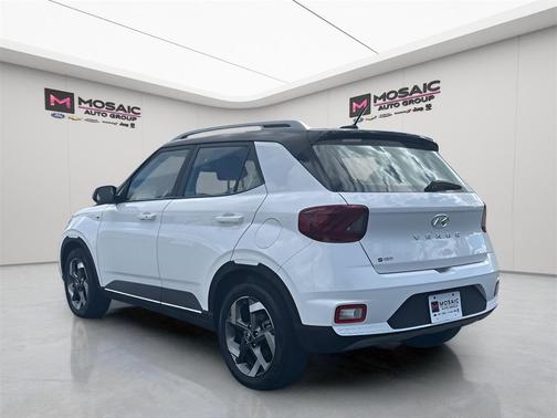 2024 Hyundai VENUE Limited
