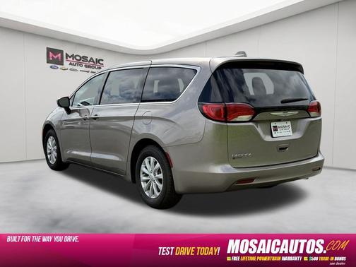 Molten Silver 2017 Chrysler Pacifica Touring