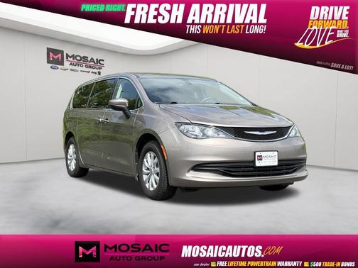 Molten Silver 2017 Chrysler Pacifica Touring