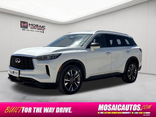 Majestic White 2023 INFINITI QX60 Luxe