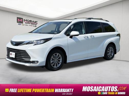 Wind Chill Pearl 2022 Toyota Sienna XLE