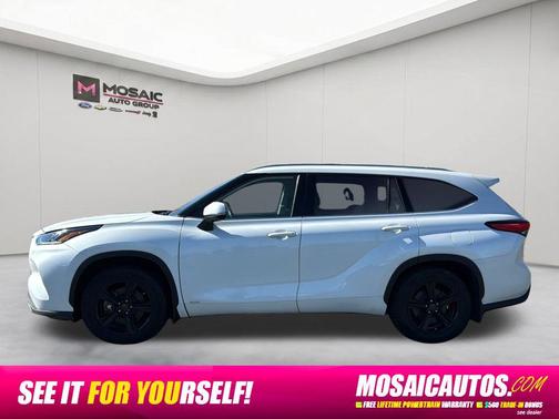 White 2022 Toyota Highlander Hybrid Platinum