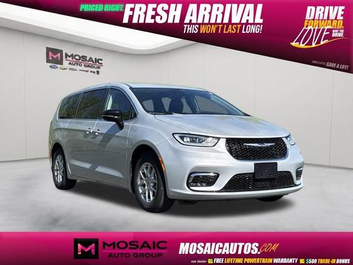 Silver Mist Clearcoat 2024 Chrysler Pacifica Touring L