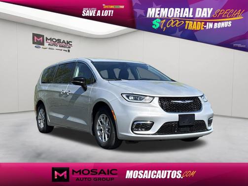 Silver Mist Clearcoat 2024 Chrysler Pacifica Touring L
