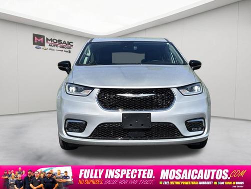 Silver Mist Clearcoat 2024 Chrysler Pacifica Touring L