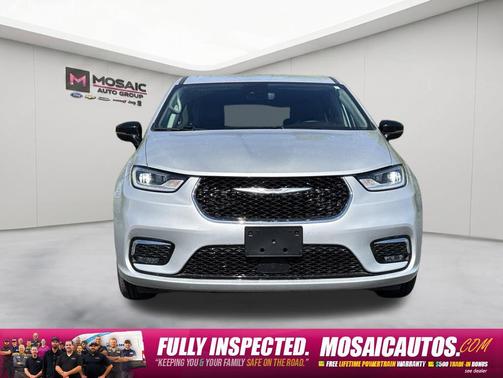 Silver Mist Clearcoat 2024 Chrysler Pacifica Touring L