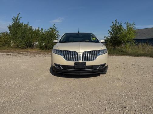 2014 Lincoln MKX Base