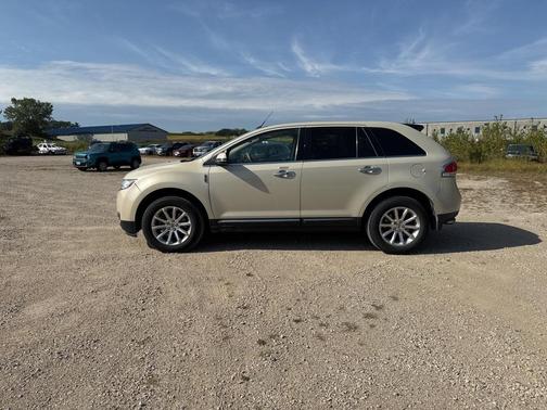 2014 Lincoln MKX Base