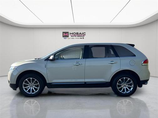2014 Lincoln MKX Base