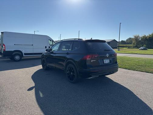2020 Volkswagen Tiguan 2.0T SE R-Line Black 4MOTION