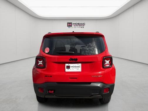 2023 Jeep Renegade Trailhawk