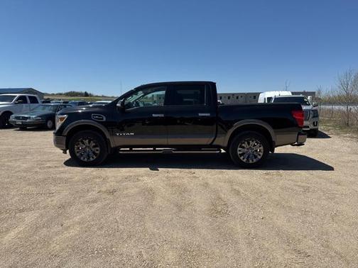 2017 Nissan Titan Platinum Reserve