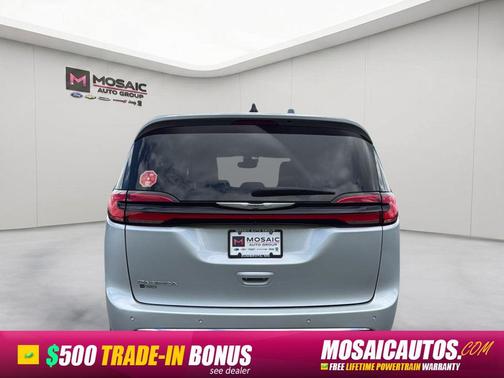 Silver Mist Clearcoat 2023 Chrysler Pacifica Touring L