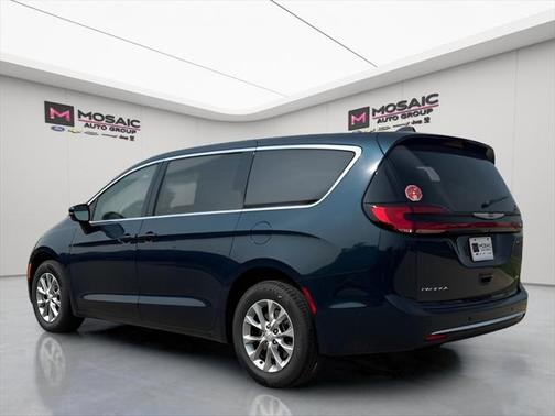 2025 Chrysler Pacifica L