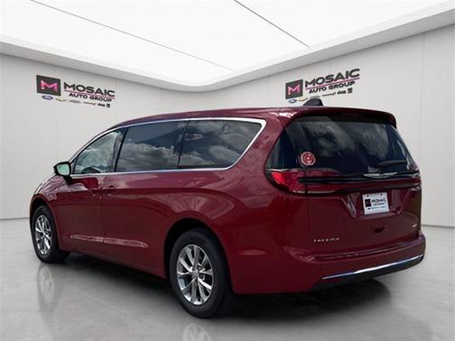 2025 Chrysler Pacifica L