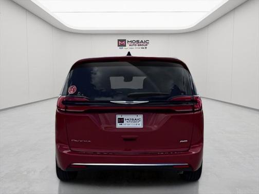 2025 Chrysler Pacifica L