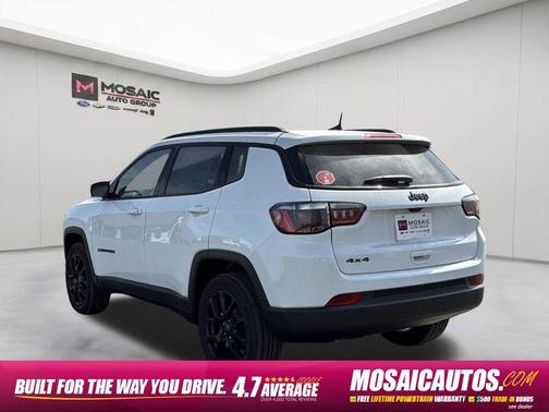 Bright White Clearcoat 2026 Jeep Compass Latitude