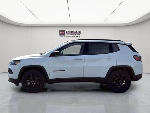 Bright White Clearcoat 2026 Jeep Compass Latitude