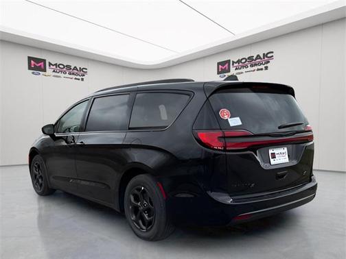 2025 Chrysler Pacifica Hybrid Premium S Appearance Pkg
