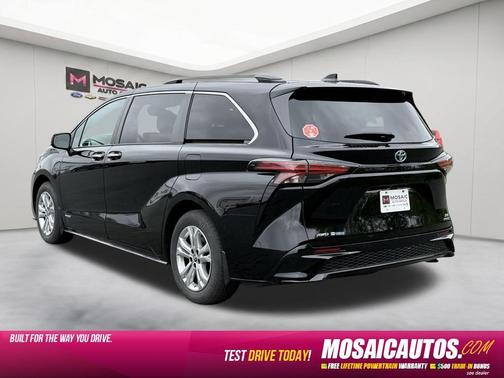 Midnight Black Metallic 2021 Toyota Sienna XSE 7 Passenger