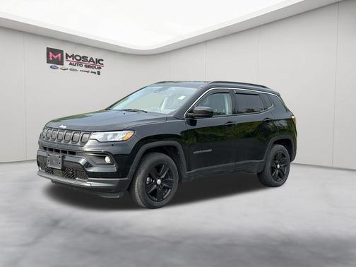 Diamond Black Crystal Pearlcoat 2022 Jeep Compass Latitude