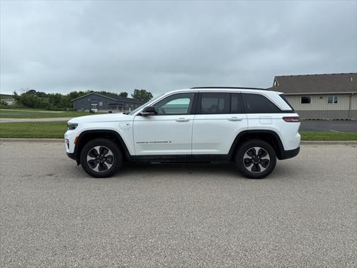 2024 Jeep Grand Cherokee 4xe Base