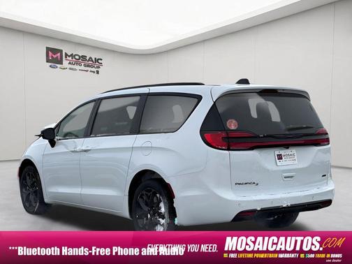 Bright White Clearcoat 2026 Chrysler Pacifica L