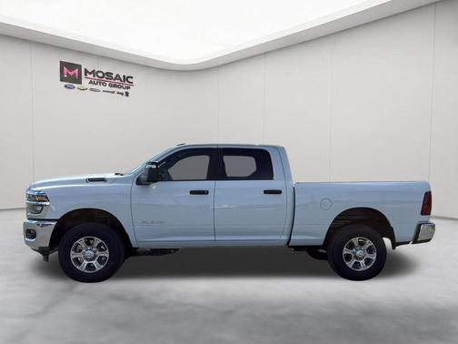 Bright White Clearcoat 2026 RAM 2500 Big Horn Crew Cab 4x4 6'4' Box