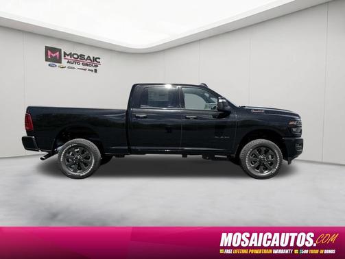 Diamond Black Crystal Pearlcoat 2026 RAM 2500 Big Horn Crew Cab 4x4 6'4' Box