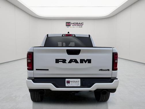 Bright White Clearcoat 2026 RAM 1500 Big Horn/Lone Star