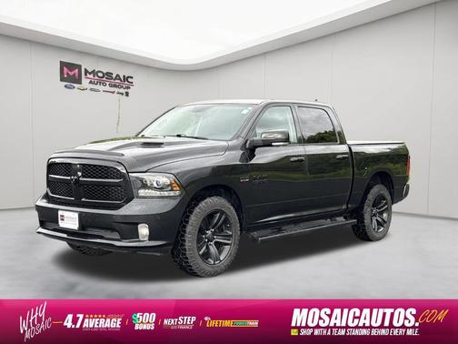 Brilliant Black Crystal Pearlcoat 2018 RAM 1500 Night Crew Cab 4x4 5'7' Box