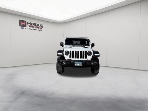 Bright White Clearcoat 2023 Jeep Wrangler Rubicon