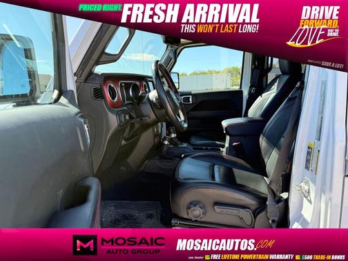 Bright White Clearcoat 2023 Jeep Wrangler Rubicon