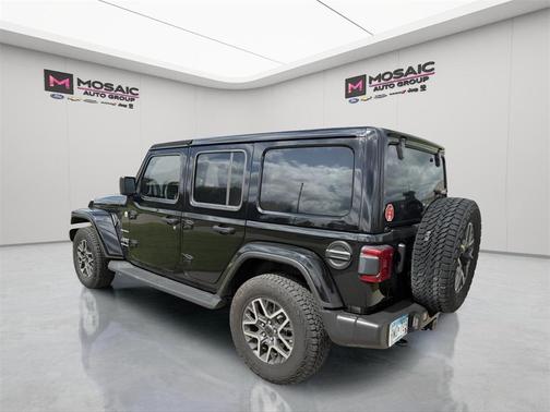 2024 Jeep Wrangler 4-Door Sahara 4x4