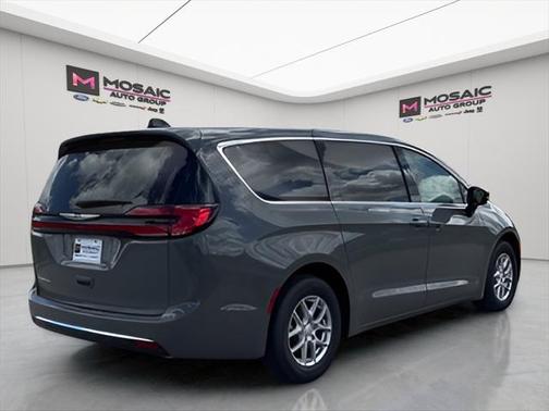 2025 Chrysler Pacifica L