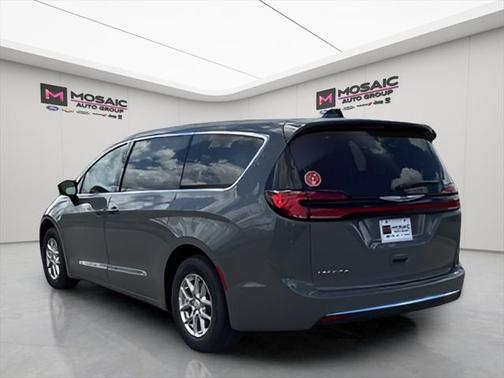 2025 Chrysler Pacifica L