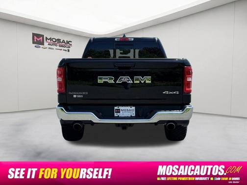 Diamond Black Crystal Pearlcoat 2025 RAM 1500 Laramie