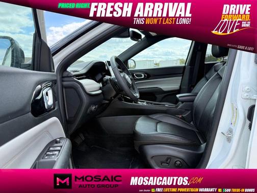 Bright White Clearcoat 2025 Jeep Compass Limited