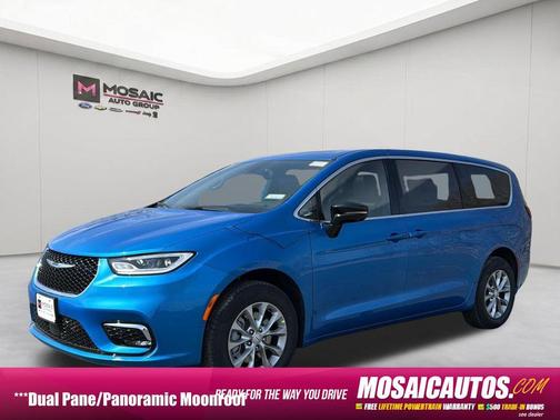 Hydro Blue Pearlcoat 2026 Chrysler Pacifica L