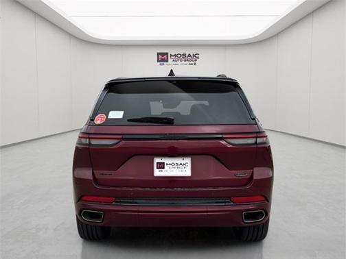 2025 Jeep Grand Cherokee Summit