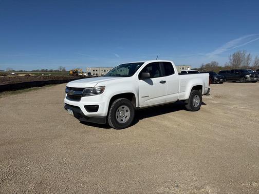 Summit White 2015 Chevrolet Colorado WT