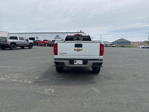 Summit White 2015 Chevrolet Colorado WT