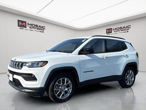 2024 Jeep Compass Latitude Lux