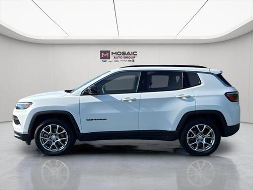 2024 Jeep Compass Latitude Lux