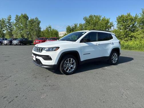 2024 Jeep Compass Latitude Lux