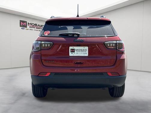 Red Hot Pearlcoat 2026 Jeep Compass Latitude