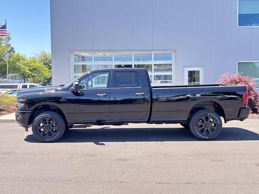 2025 RAM 3500 Big Horn