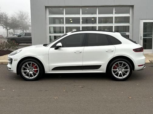 2015 Porsche Macan Turbo