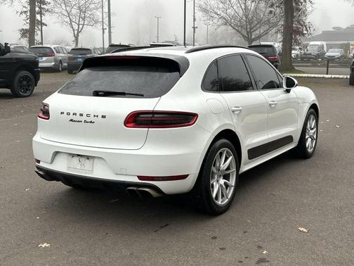 2015 Porsche Macan Turbo