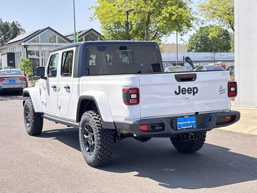 2025 Jeep Gladiator Sport